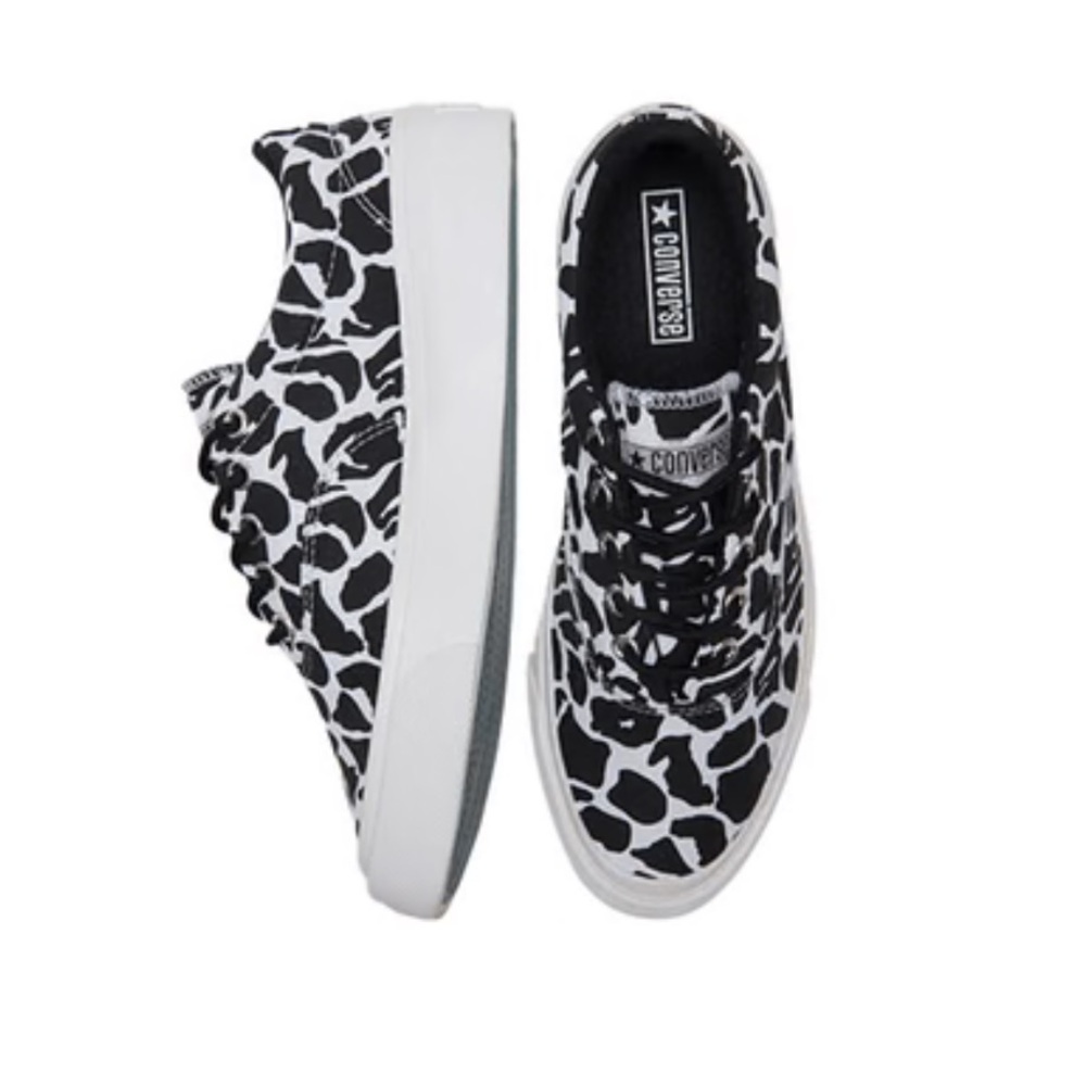 Black White  Low Top Converse - Picture 4 of 15